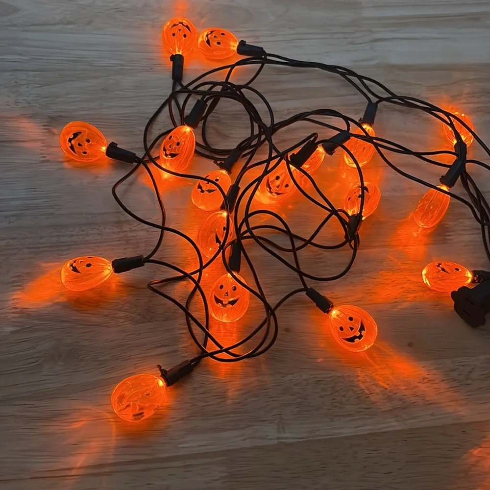 Vtg Halloween Pumpkin Jack-O-Lantern Lights Novelty 20 Light String Blow Mold